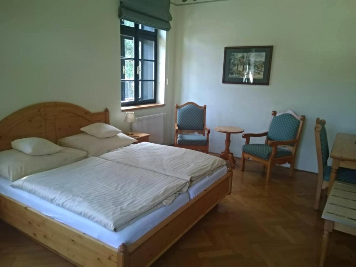Hotel Svaty Tomas Predni Vyton Exterior photo