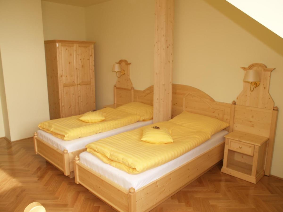 Hotel Svaty Tomas Predni Vyton Exterior photo