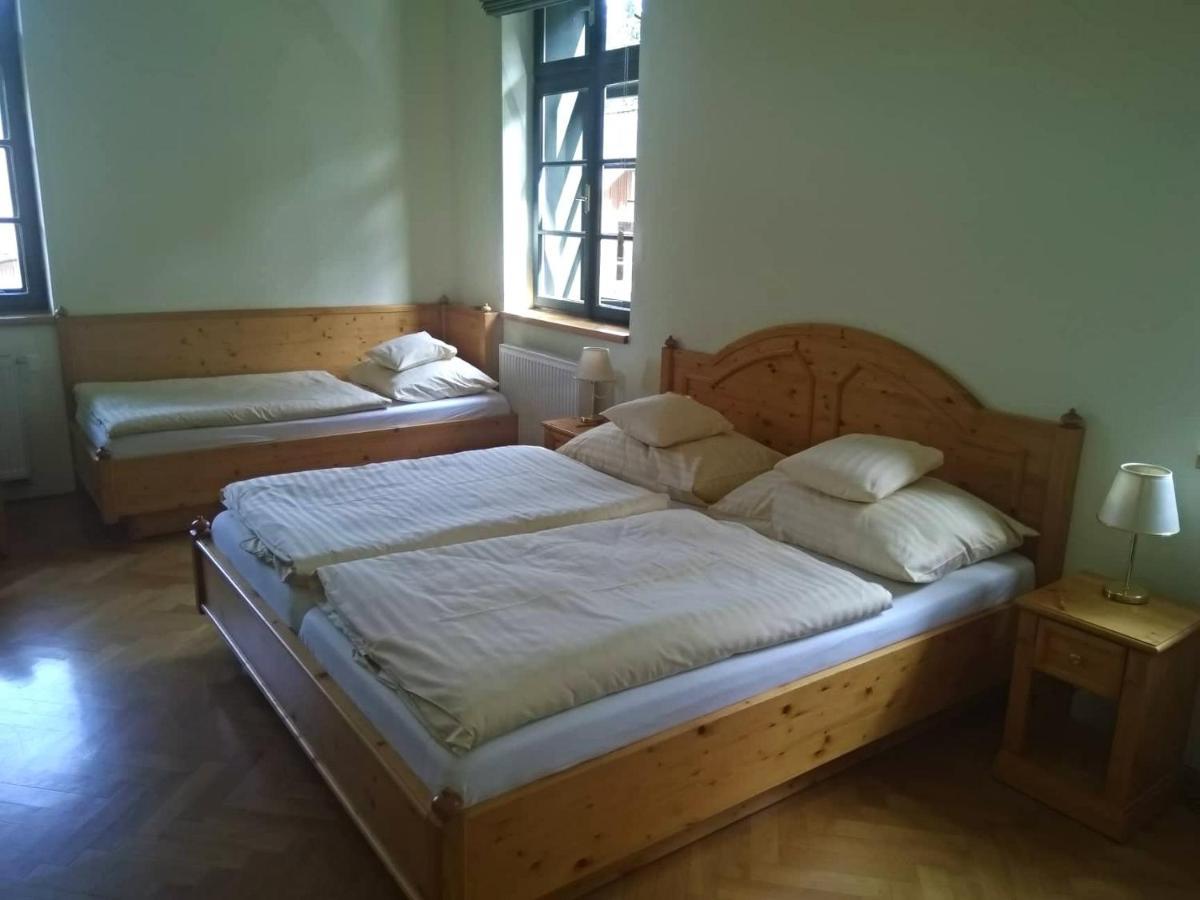 Hotel Svaty Tomas Predni Vyton Exterior photo